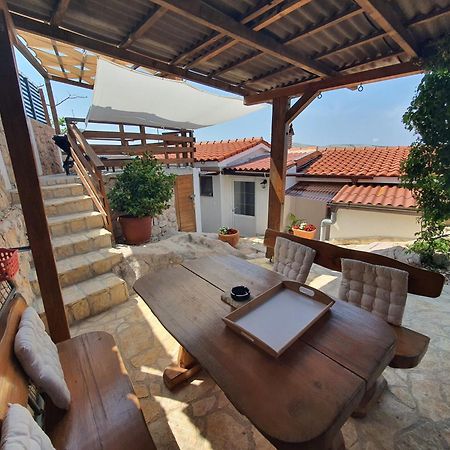 Holiday House Pag Zubovići エクステリア 写真