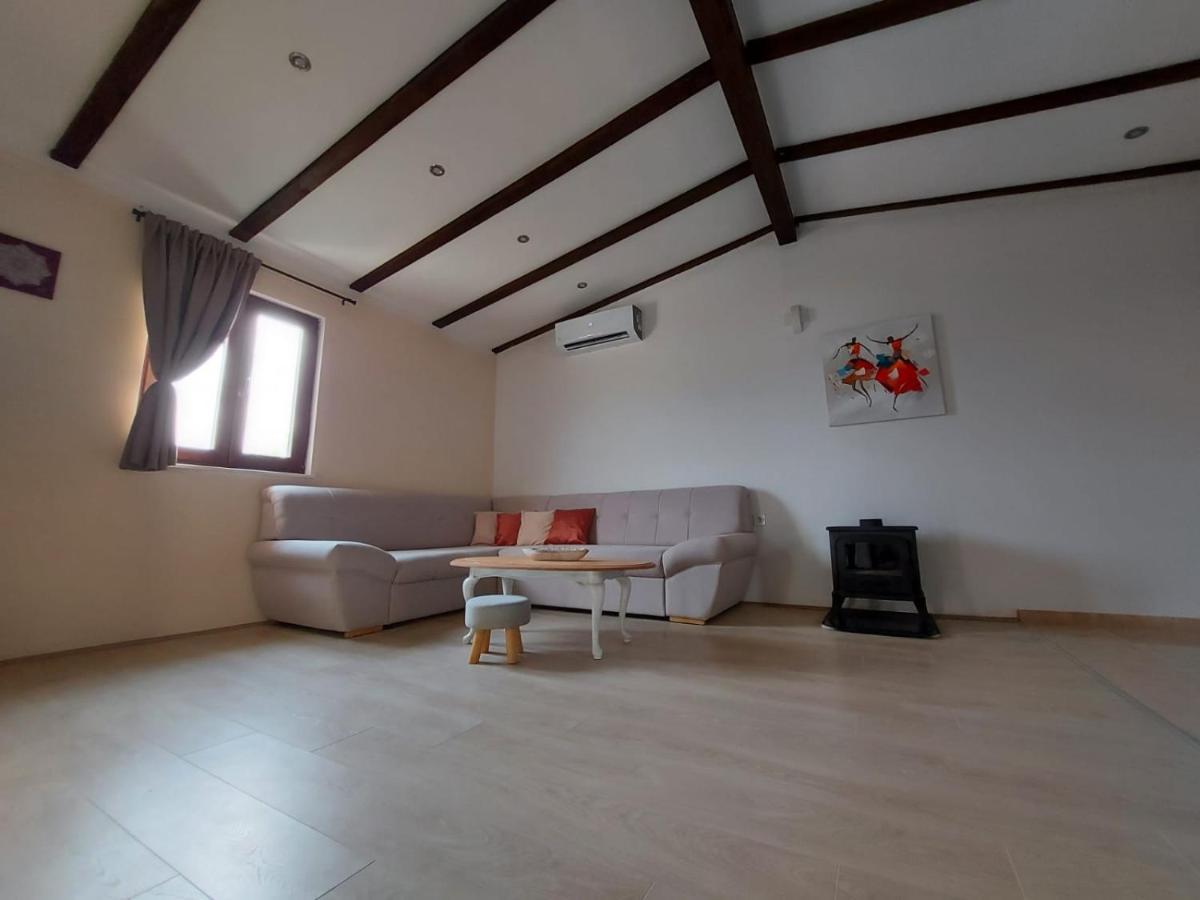 Holiday House Pag Zubovići エクステリア 写真