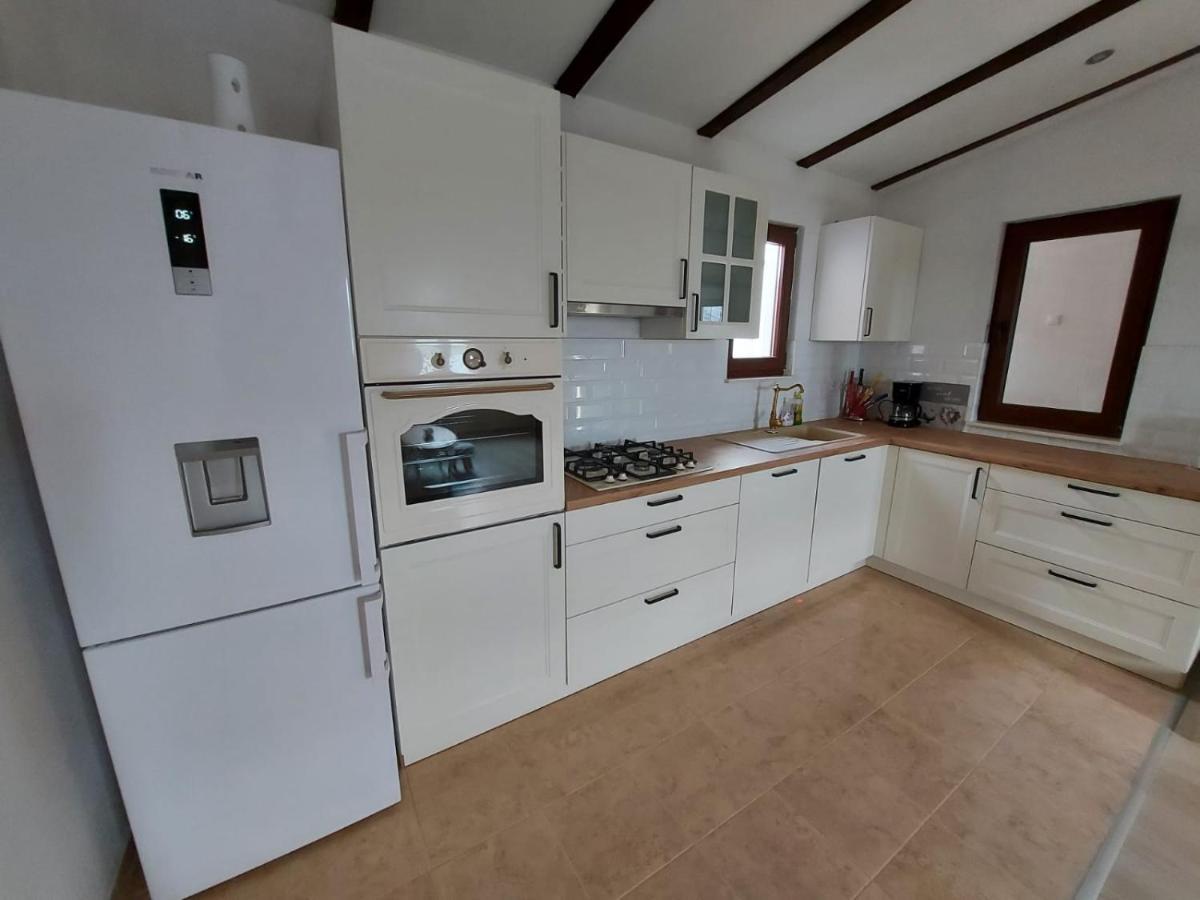 Holiday House Pag Zubovići エクステリア 写真