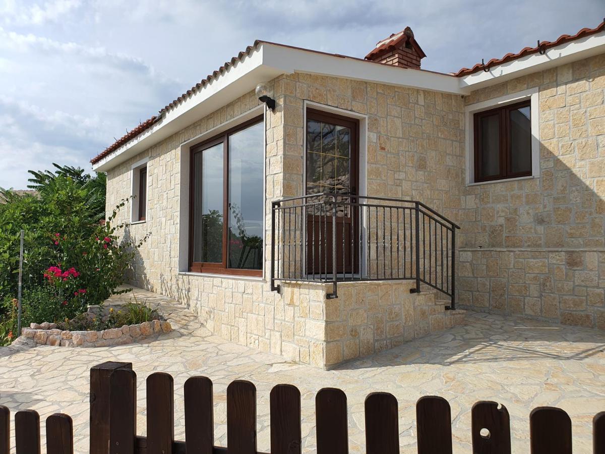 Holiday House Pag Zubovići エクステリア 写真