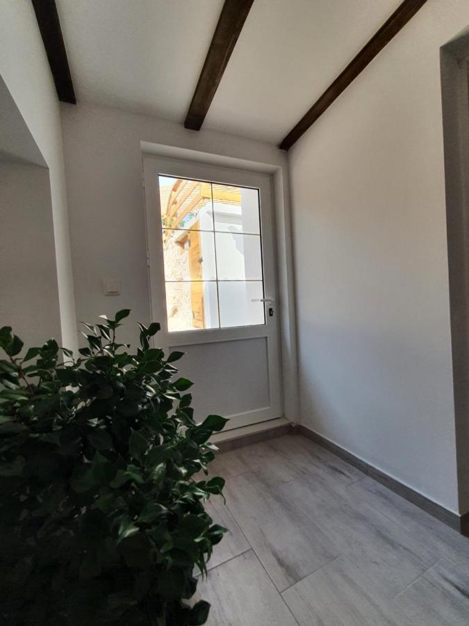 Holiday House Pag Zubovići エクステリア 写真